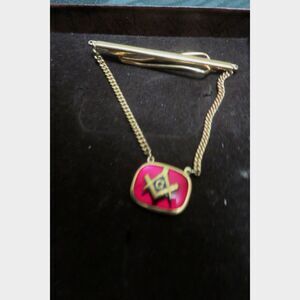 Vintage  Anson Masonic Tie Bar Chain Red Stone Emblem on Chain, gold tone